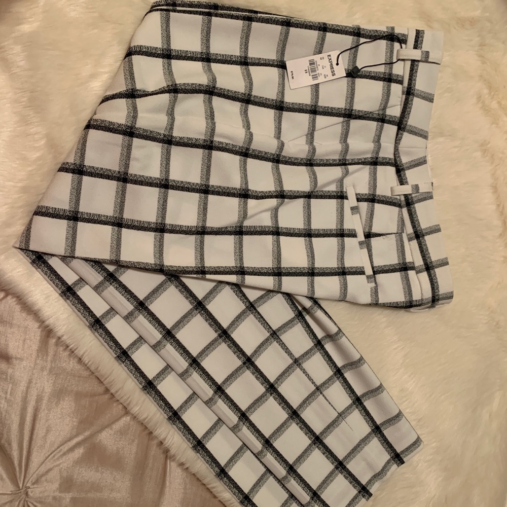 Black and white women’s pants/slacks